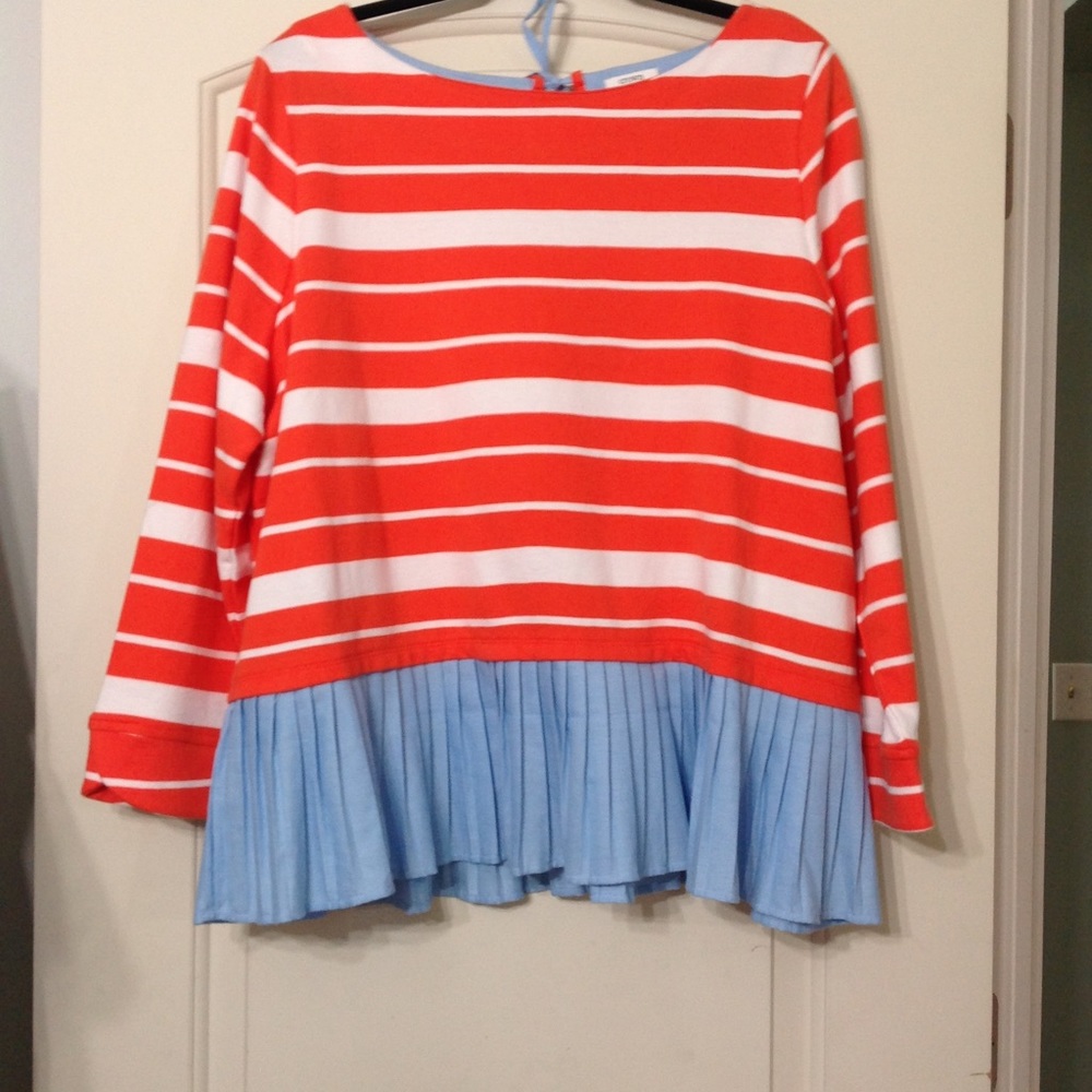 Flash SALE! PLUS NWT Crown & Ivy top.